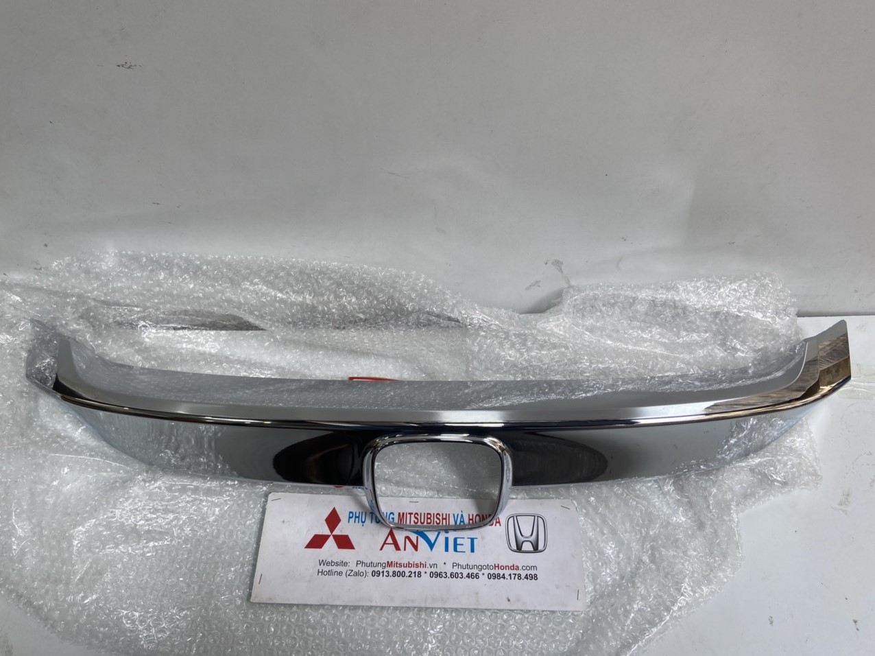 Miếng mạ mặt ca lăng xe Honda CIVIC 2019